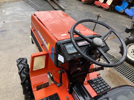 YANMAR トラクター F15D