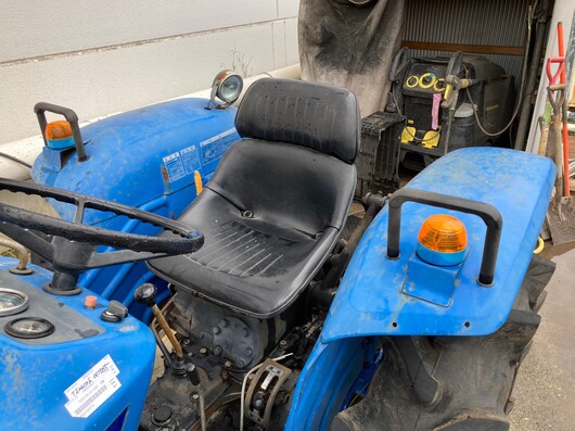 ISEKI トラクター TS2210S