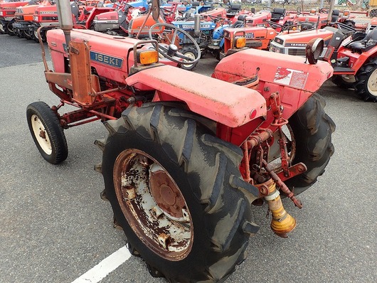 ISEKI トラクター TS2800S