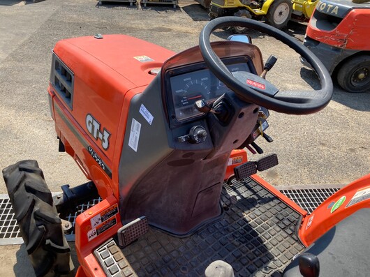 KUBOTA トラクター GT3