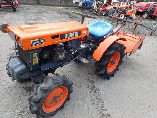 KUBOTA トラクター B6000D
