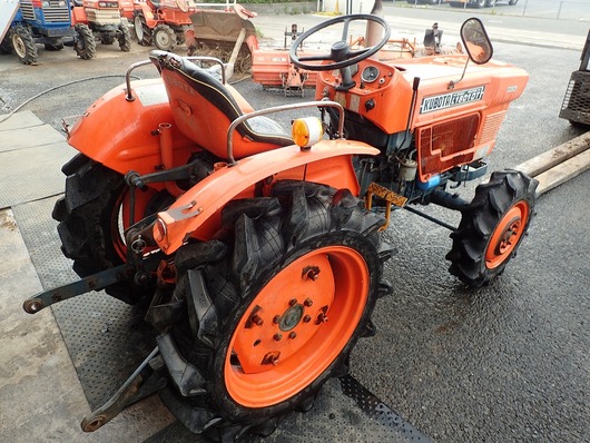 KUBOTA トラクター L1801D