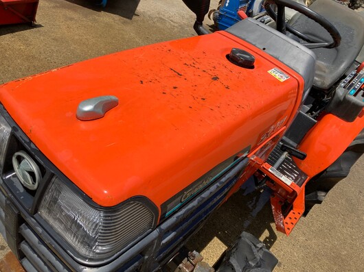 KUBOTA トラクター GB200