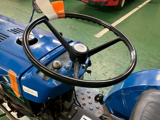 ISEKI トラクター TX1300S