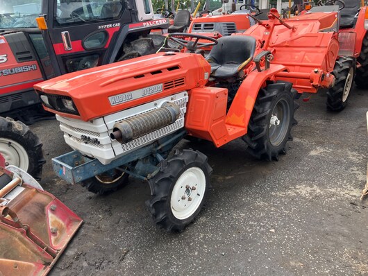 KUBOTA トラクター B1200D