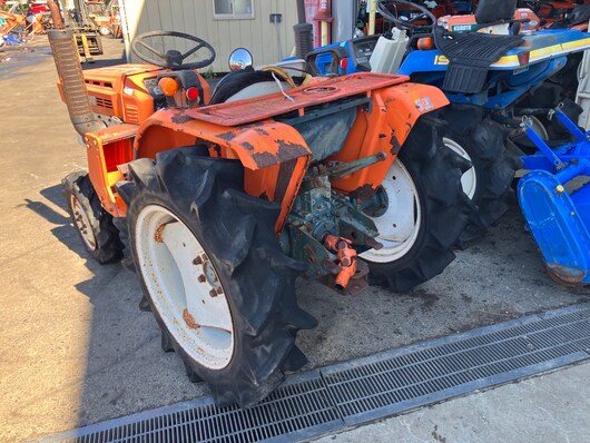 KUBOTA トラクター  B1600D