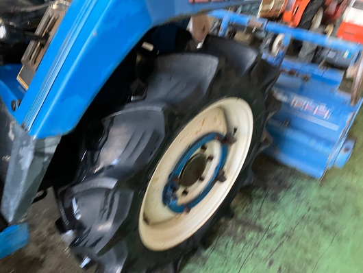 ISEKI トラクター TU220F