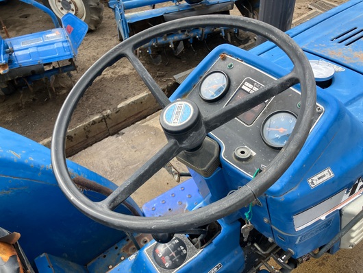 ISEKI トラクター TU1700F