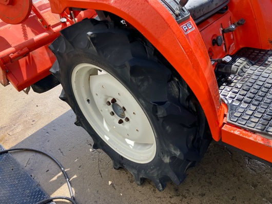 KUBOTA トラクター GT-8