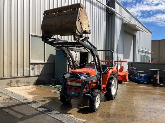 KUBOTA トラクター GT-8