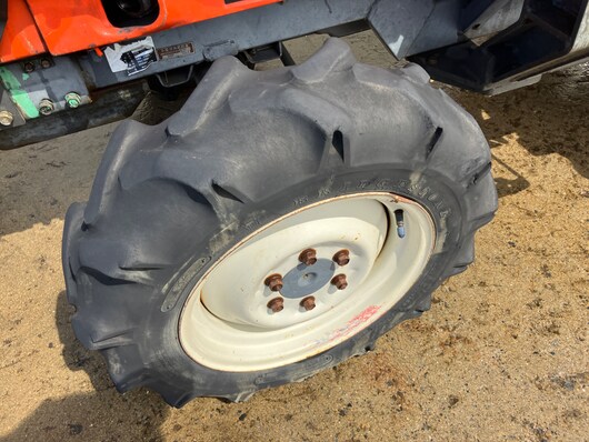 KUBOTA トラクター GT-8