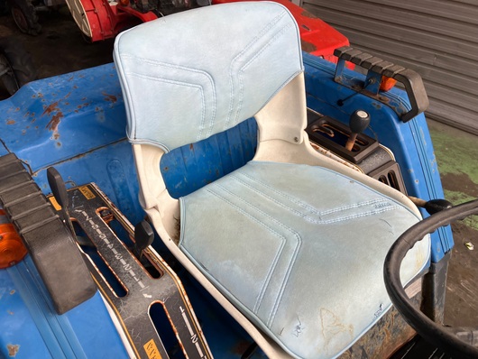 ISEKI トラクター TU220F