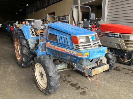 ISEKI トラクター TU240F