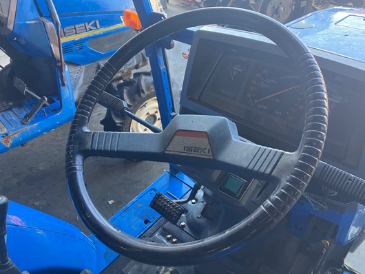 ISEKI トラクター TA267F