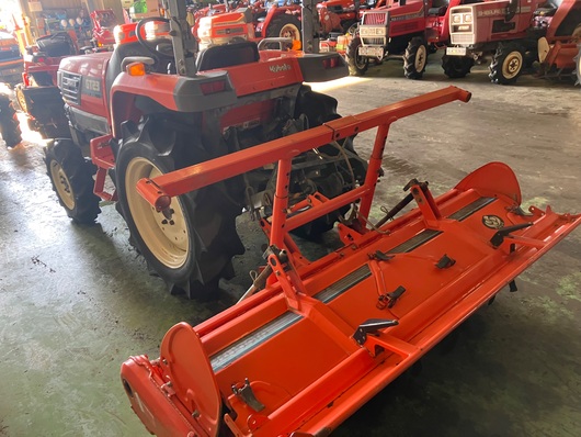 KUBOTA トラクター GT23