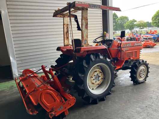 KUBOTA トラクター L1-255D