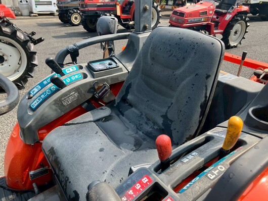 KUBOTA トラクター KB20